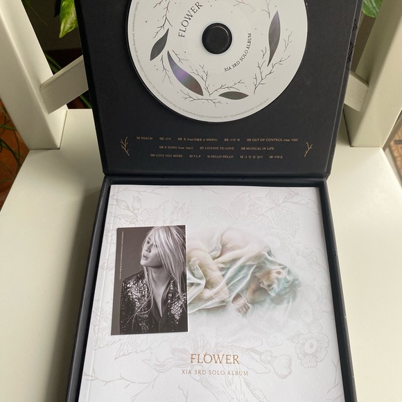 FLOWER 3rd Album CD+Photo Booklet+1p Photo Card K-POP - Picture 2 of 3